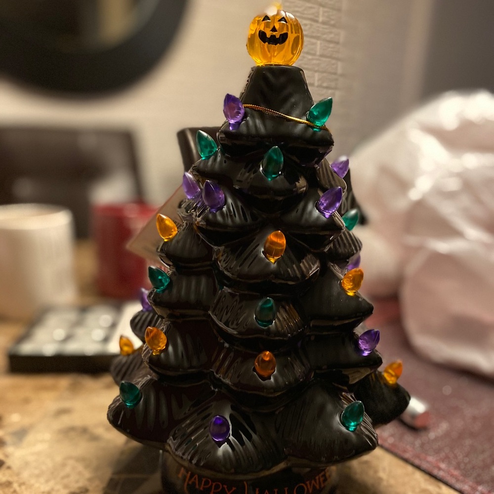 Mr. Halloween Ceramic Tree NWT